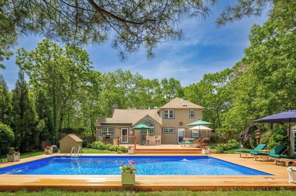 Villa Baloch w Sparkling heated pool — 4-Star Luxury Hotel in East Hampton, United States