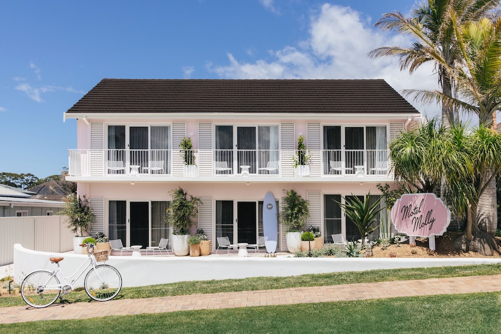 Motel Molly Boutique Hotel Mollymook in Mollymook, Australia