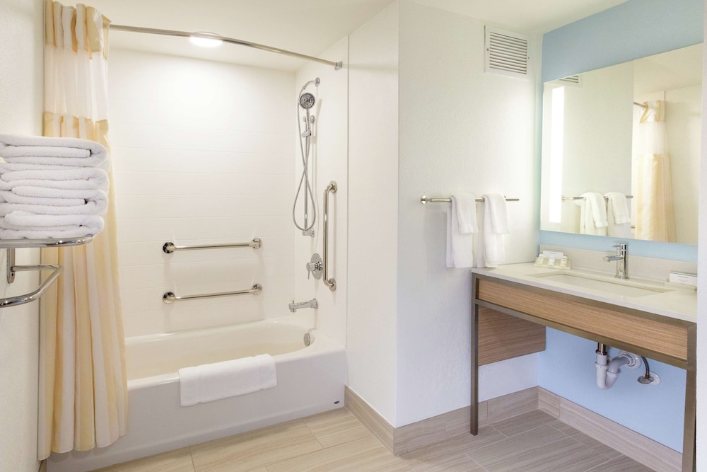 Hilton Garden Inn St. Augustine Beach - photo 31