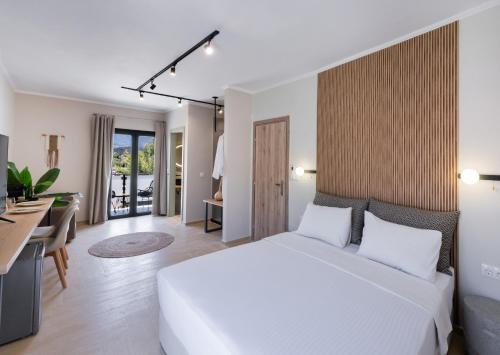Baron Suites — 4-Star Luxury Hotel in Vasiliki, Greece