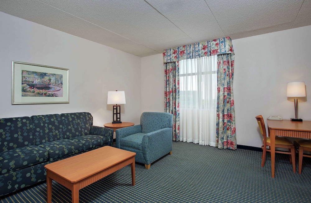 Embassy Suites by Hilton Lexington UK Coldstream - photo 31