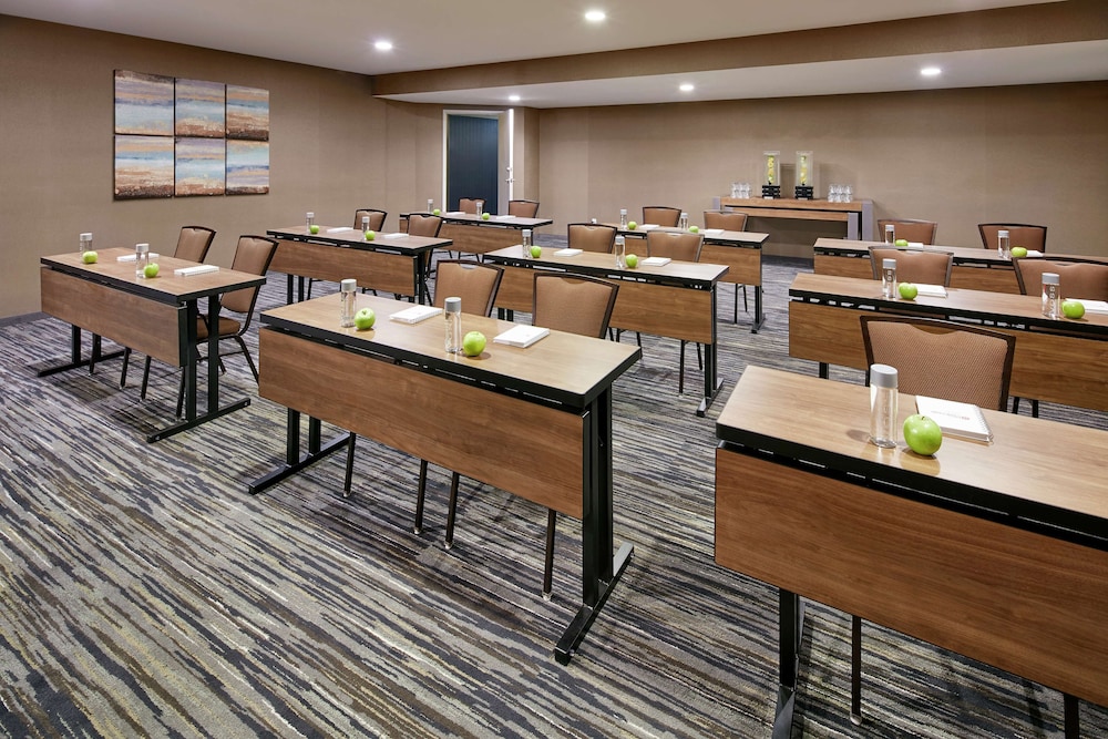 Hilton Garden Inn San Diego Mission Valley Stadium - photo 37
