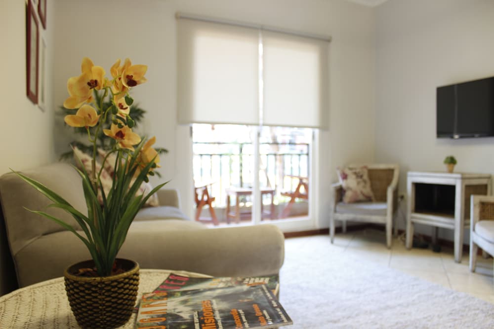 Flora Apartments — 4-Star Luxury Hotel in Puerto Iguazu, Argentina