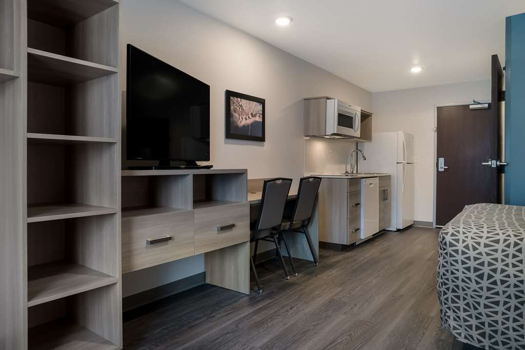 Woodspring Suites Detroit Sterling Heights - photo 12
