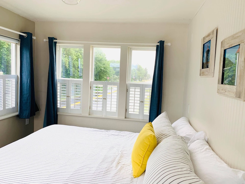 Boardwalk Cottages - photo 4