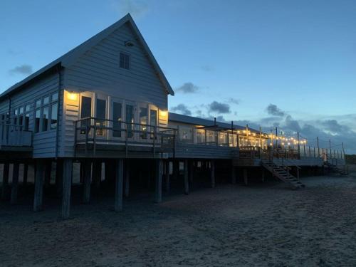 Chalet Breskens Beach — 4-Star Luxury Hotel in Breskens, Netherlands