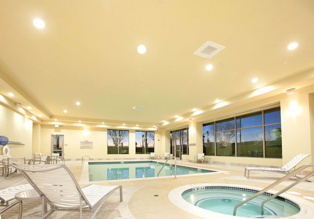 Embassy Suites Palmdale - photo 31