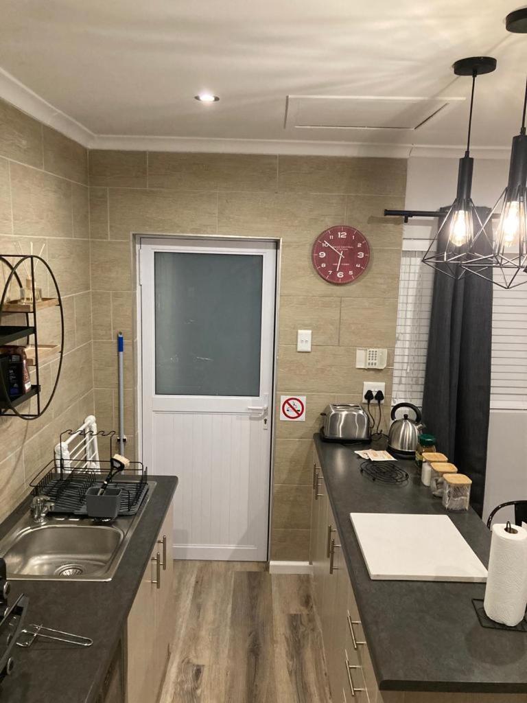Leafy Retreat Kenridge Trendy