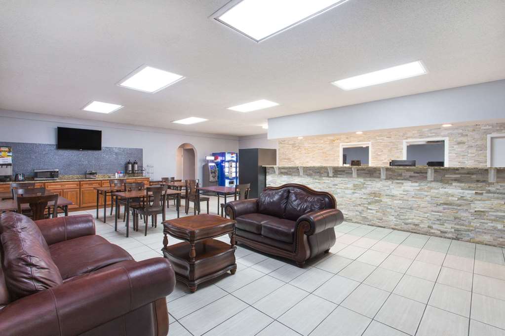 Knights Inn Plant City - photo 3