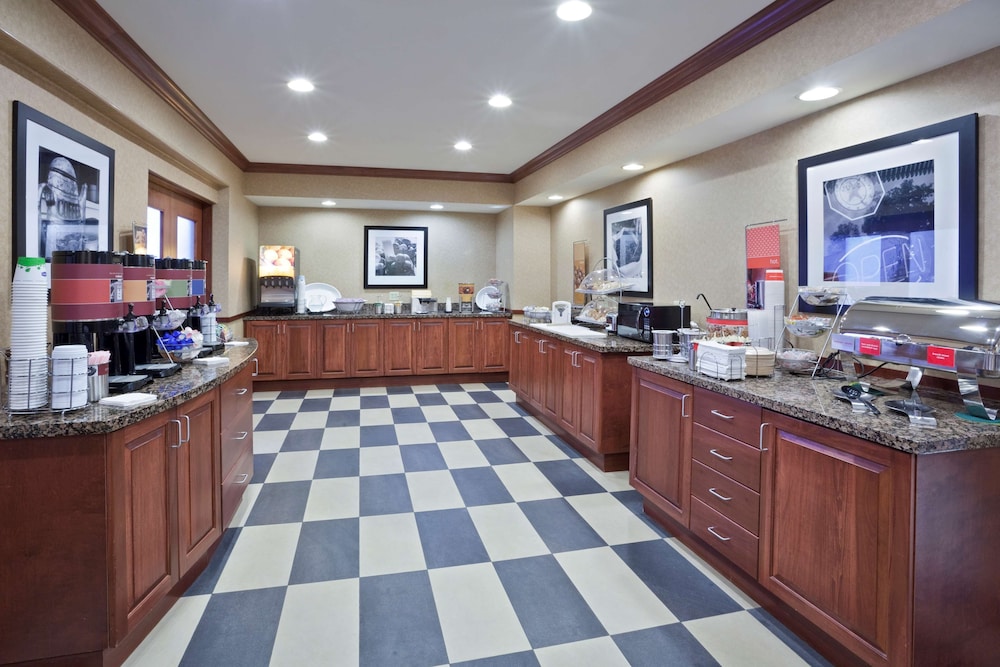 Hampton Inn & Suites Toledo Perrysburg - photo 39