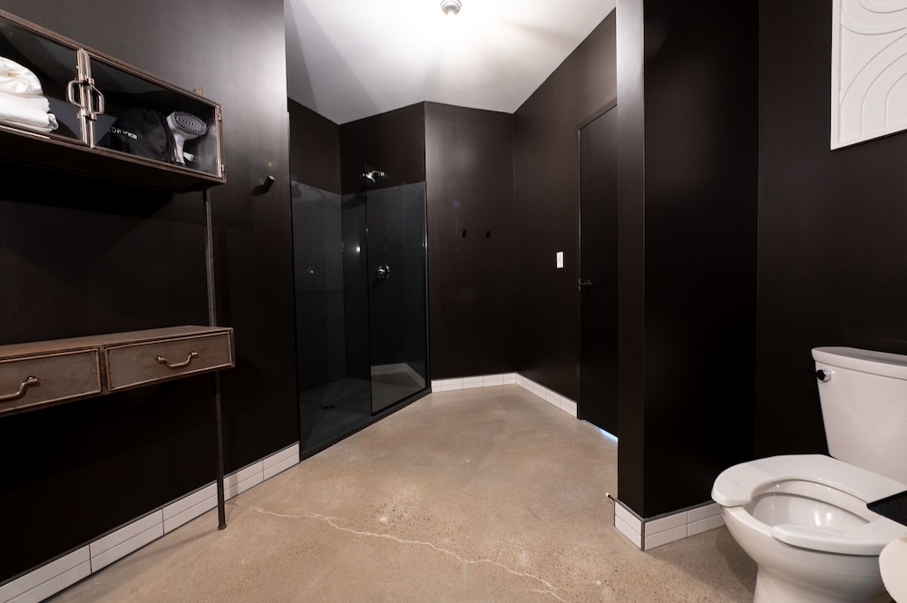 Arch and Cable Hotel - photo 33