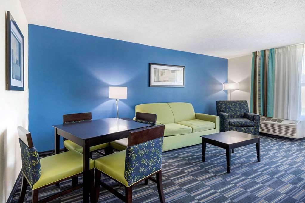 Days Inn and Suites by Wyndham Oxford - photo 15