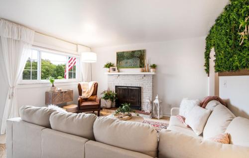 Delightful & Well Provisioned Home in Ideal Local — 4-Star Luxury Hotel in Saxonburg, United States