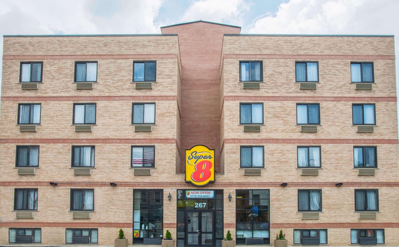 Super 8 By Wyndham Brooklyn Park Slope Hotel in Brooklyn, United States