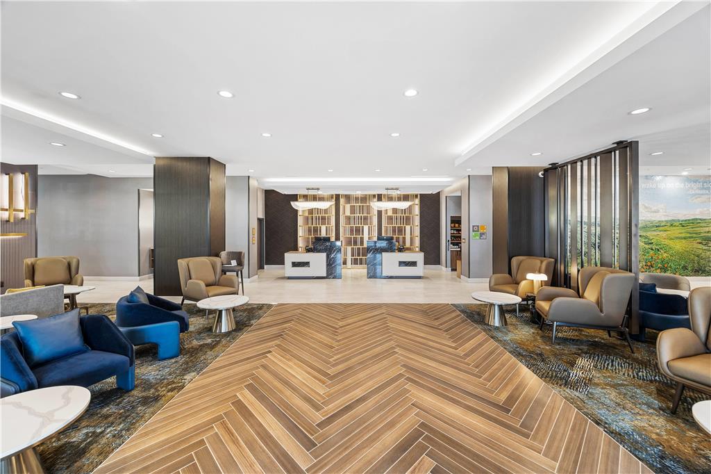 La Quinta Inn & Suites by Wyndham La Habra - photo 14