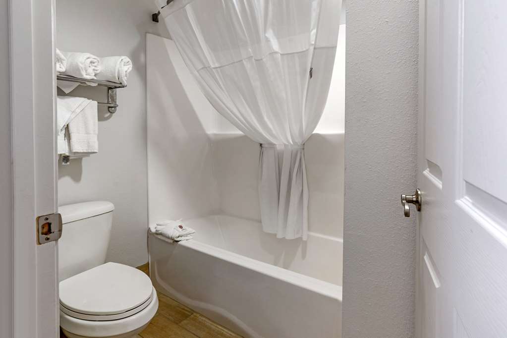 Comfort Inn & Suites Shelbyville - photo 20
