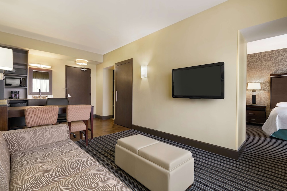 Embassy Suites by Hilton Salt Lake West Valley City - photo 21