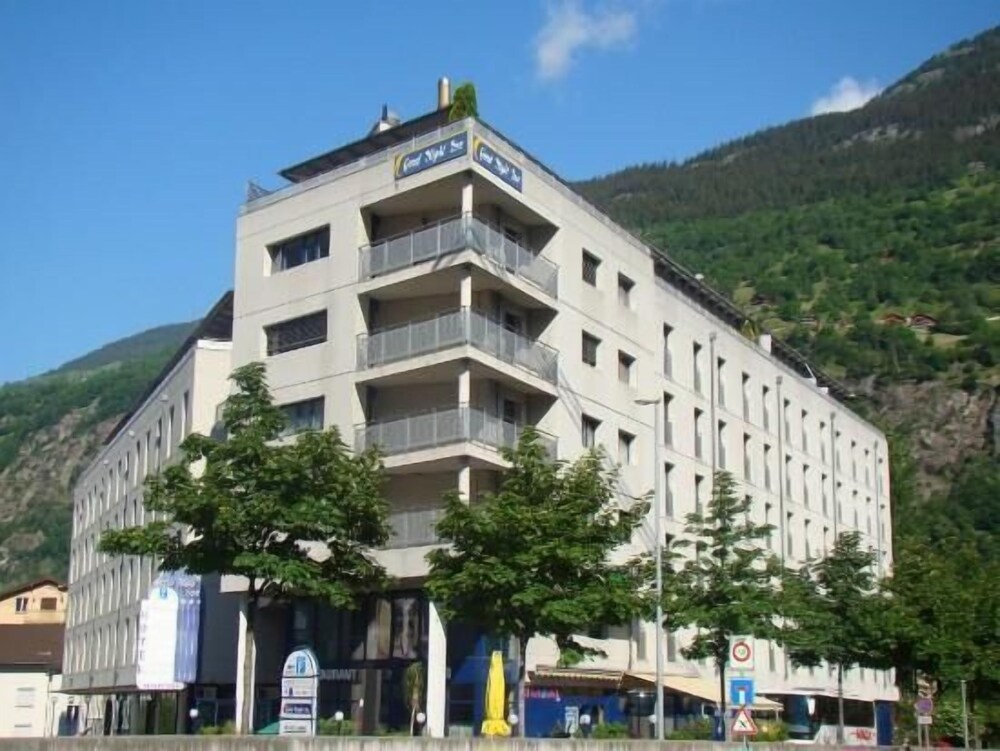 Good Night Inn - carbon neutral hotel in Brig