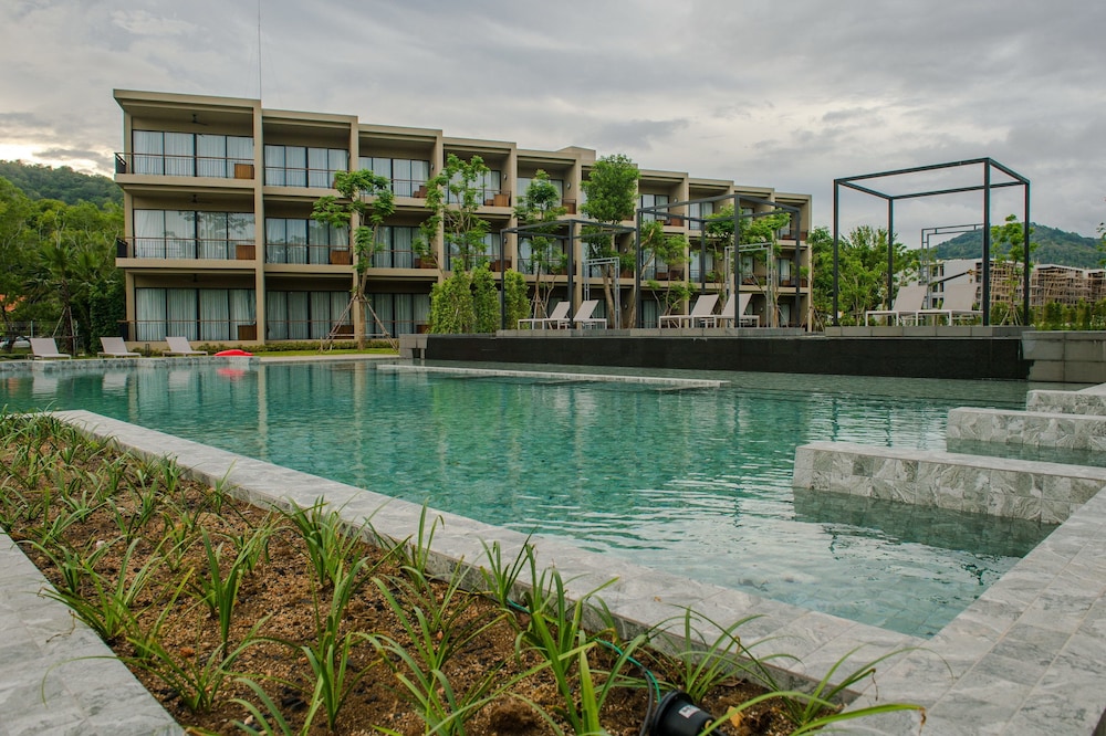 The Gallery Hotel Nai Harn — 4-Star Luxury Hotel in Phuket, Thailand