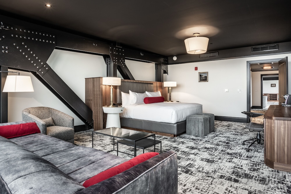 Bottleworks Hotel - photo 7