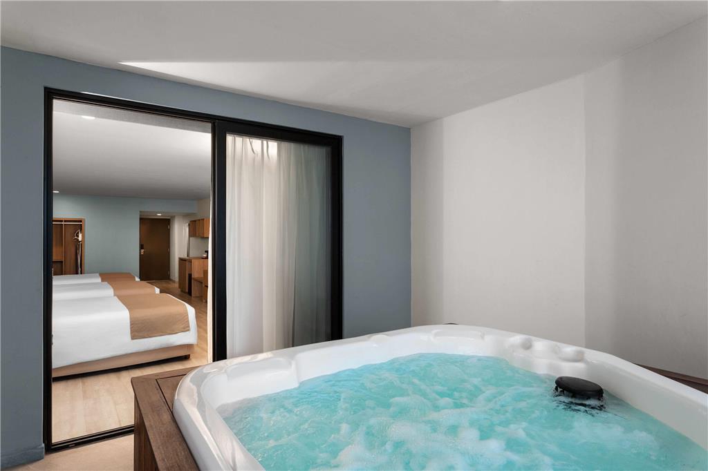 Guest room