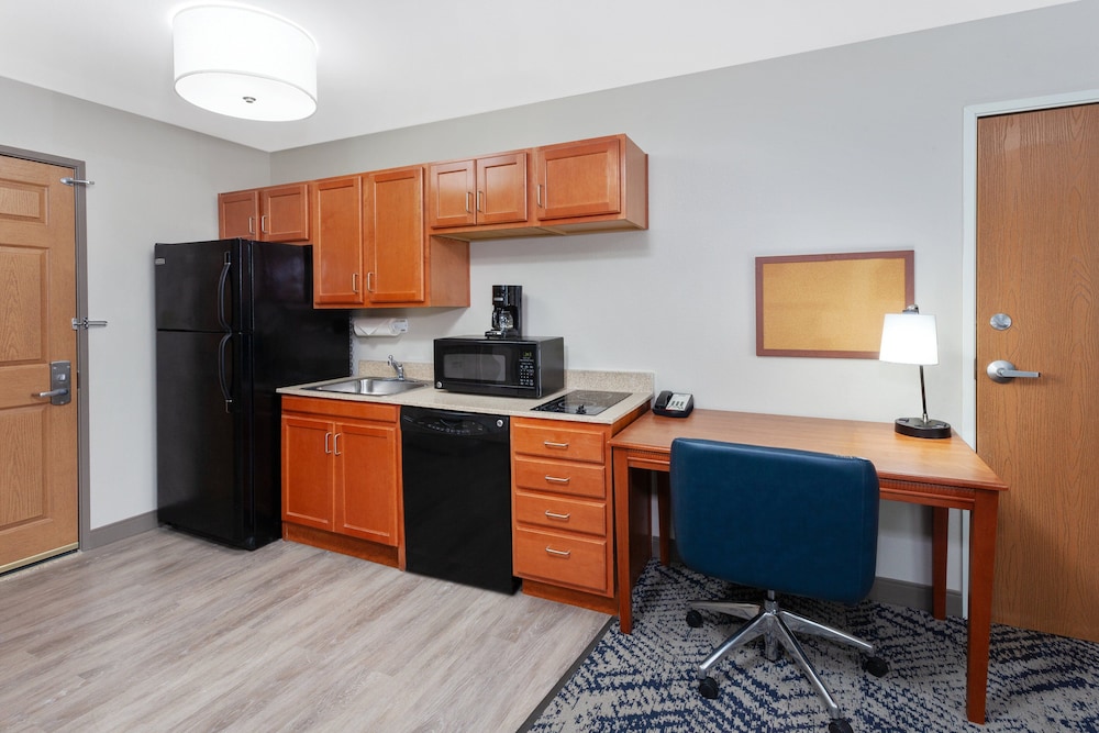 Candlewood Suites Louisville North by IHG - photo 17