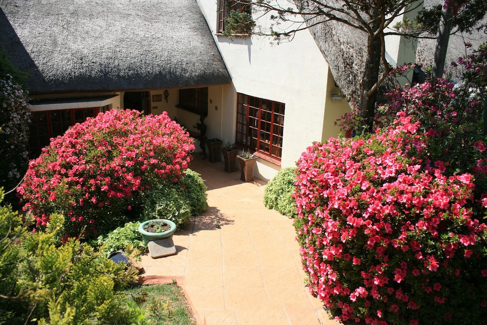 Thatchings Guest House — 4-Star Luxury Hotel in Howick, South Africa