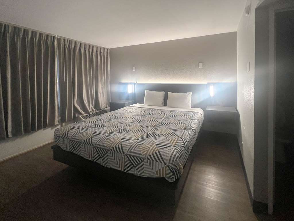Motel 6 Glendale - photo 20