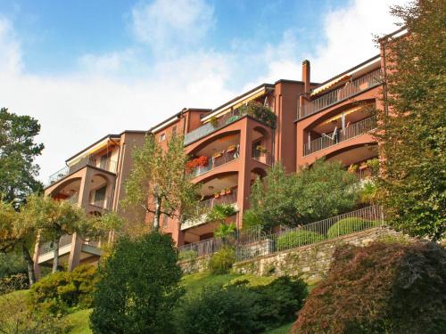 Apartment Residenza del Pascià by Interhome — 4-Star Luxury Hotel in Oggebbio, Italy