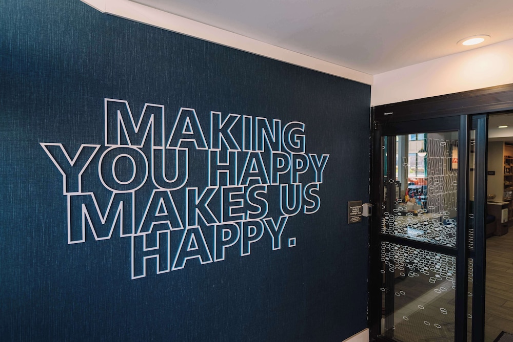 Hampton Inn Gatlinburg - photo 2