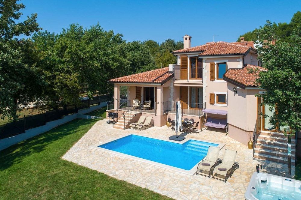 Villa Anteva — 4-Star Luxury Hotel in Porec, Croatia