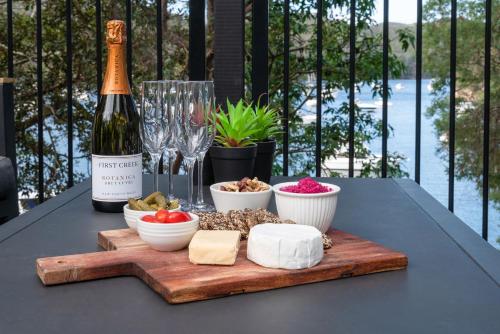 Coal and Candle Cottage — 4-Star Luxury Hotel in Berowra, Australia