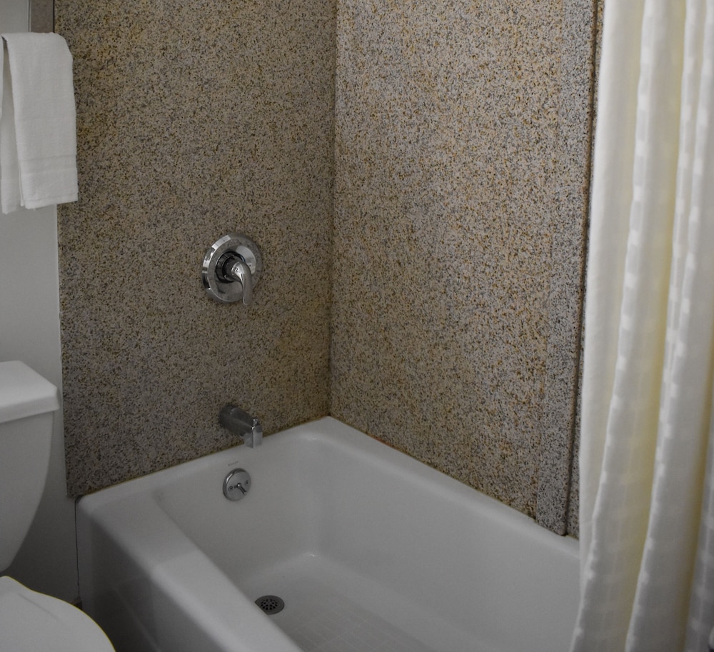 South Hills Motel - photo 30