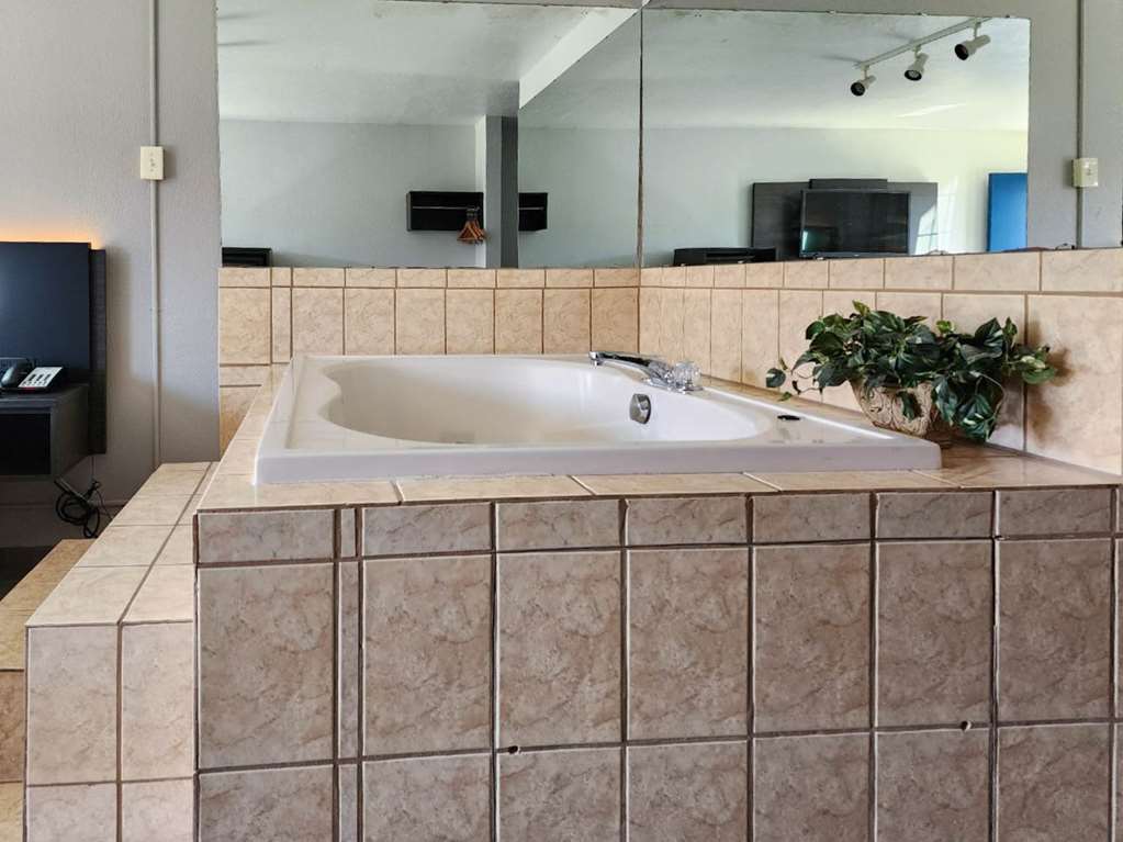 Economy Hotel Plus - photo 18