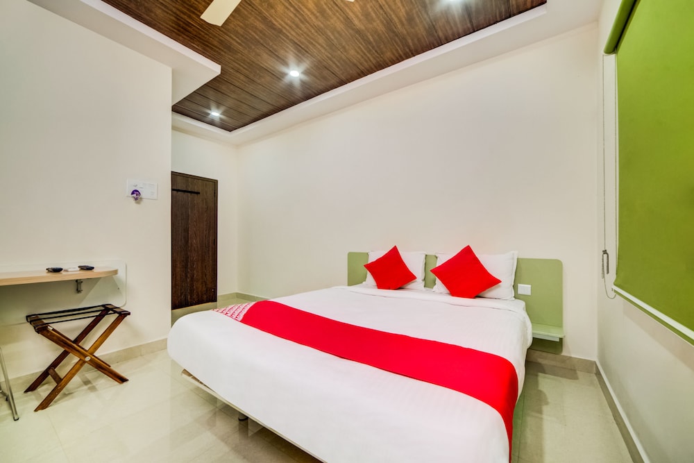 OYO 40806 Airport Pride Inn — hotel near Rajiv Gandhi International Airport