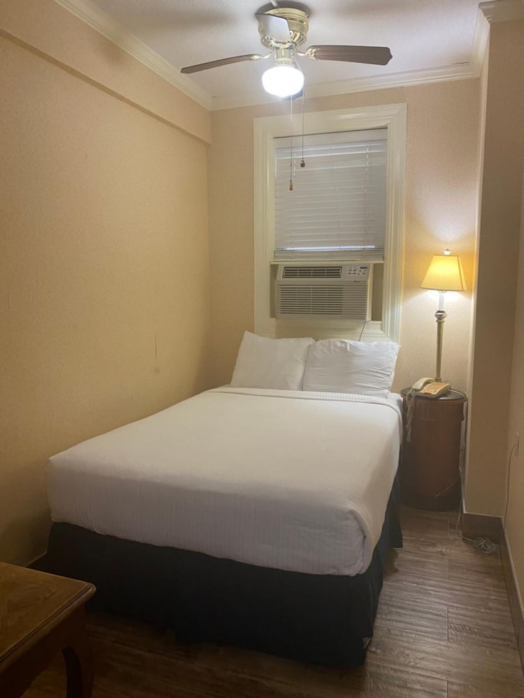 District Hotel - photo 17