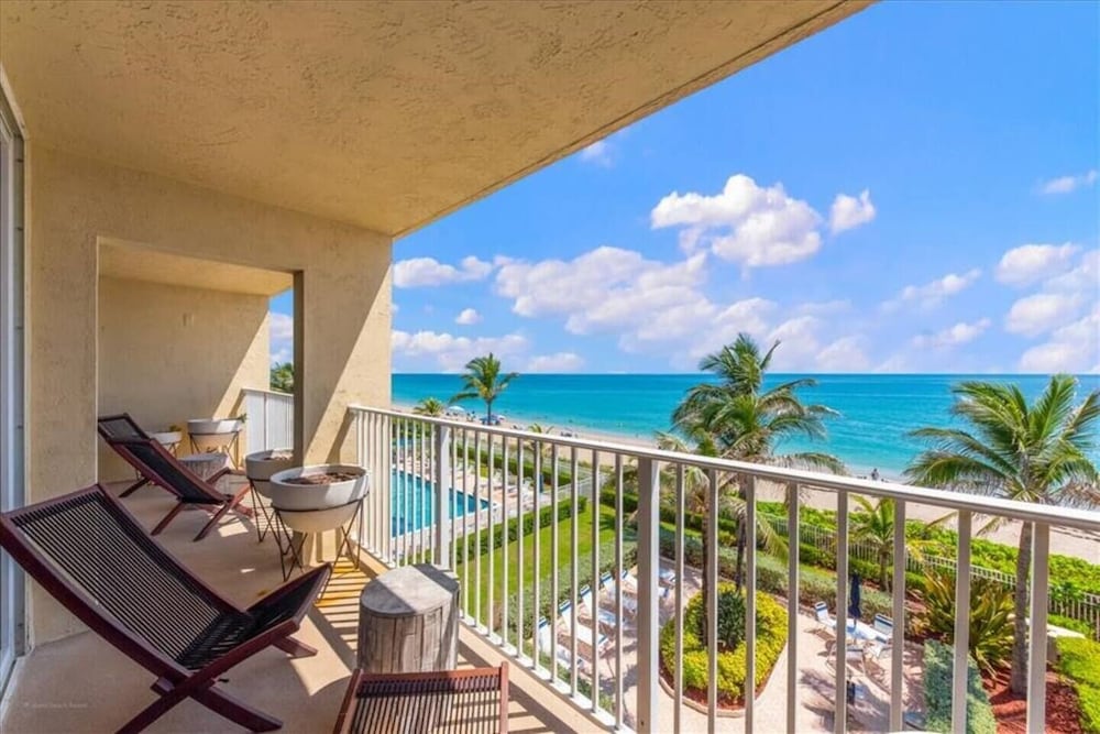 404 On Hutchinson Island — Jensen Beach