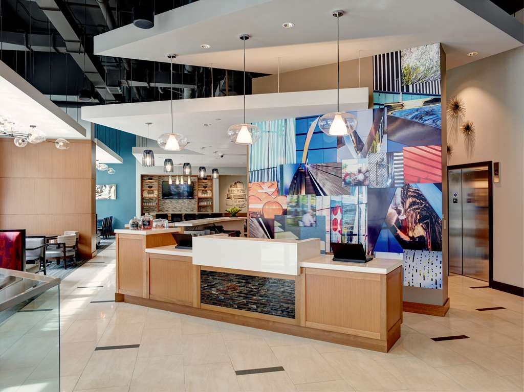 Hyatt Place Arlington Courthouse Plaza - photo 2