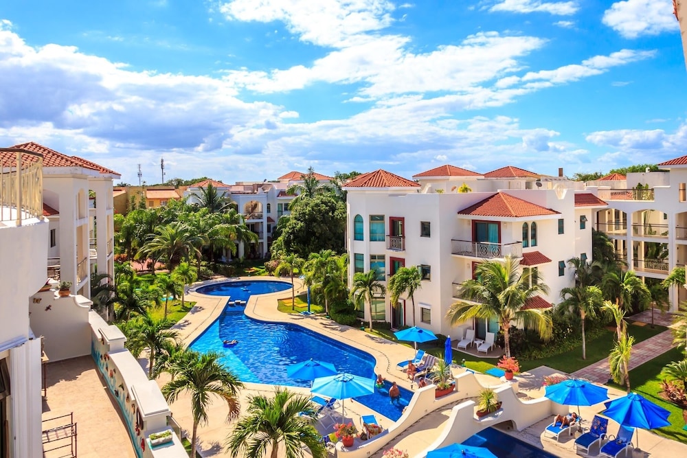 Paseo del Sol Coral A 105 condo — 4-Star Luxury Hotel in Playa Del Carmen, Mexico