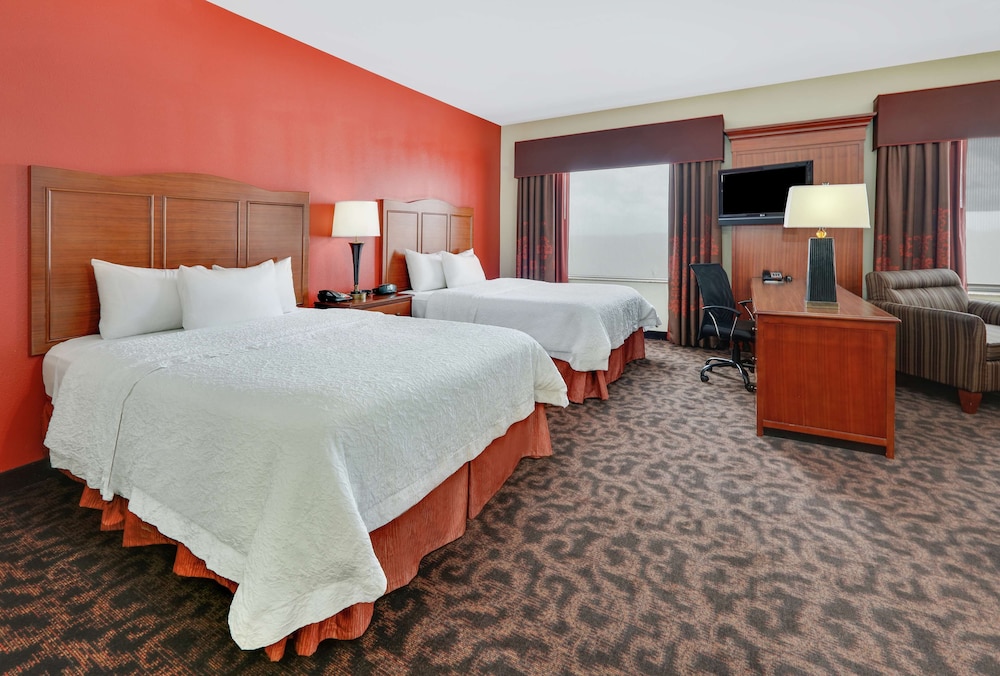 Hampton Inn and Suites Fort Worth Forest Hill - photo 11