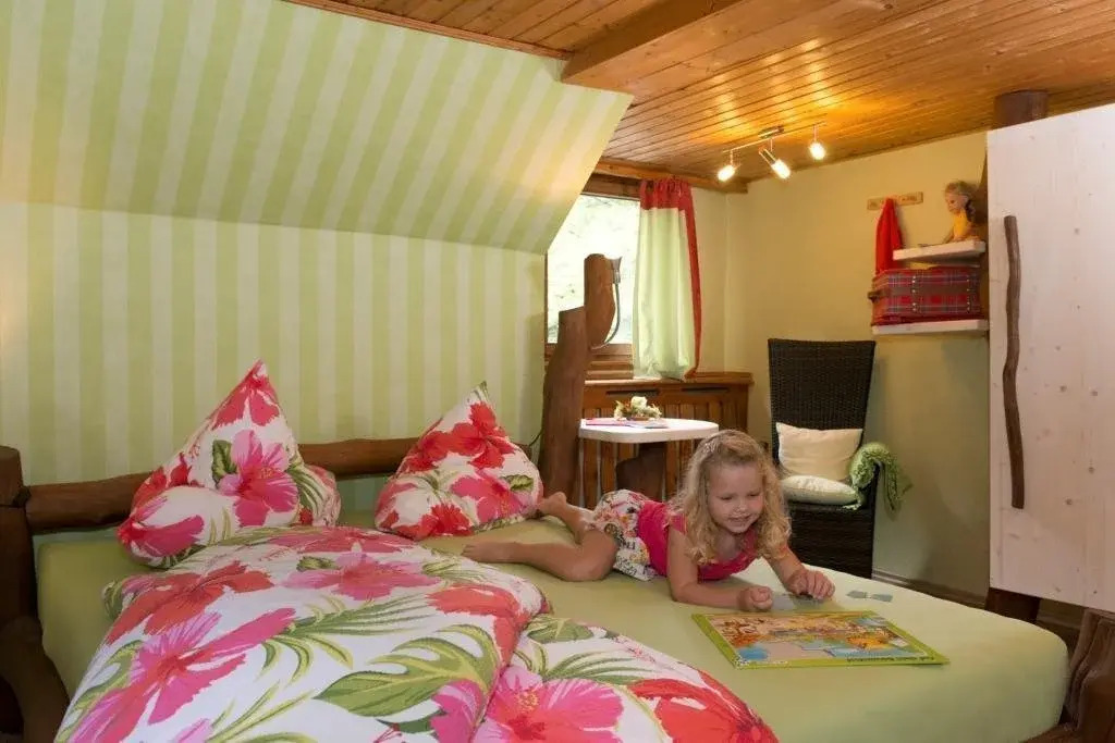 Schmausem hle - last minute hotel in Gondershausen