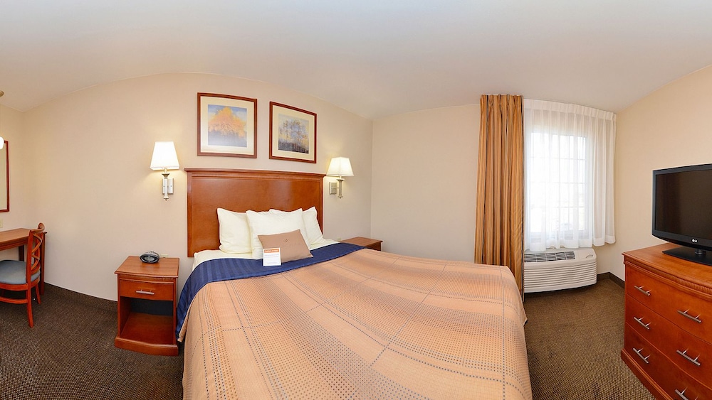 Candlewood Suites Chambersburg an IHG Hotel - photo 4