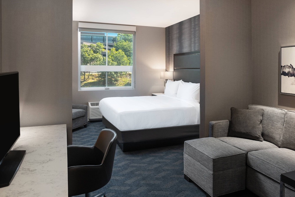 Fairfield Inn & Suites by Marriott Boston Waltham - photo 14