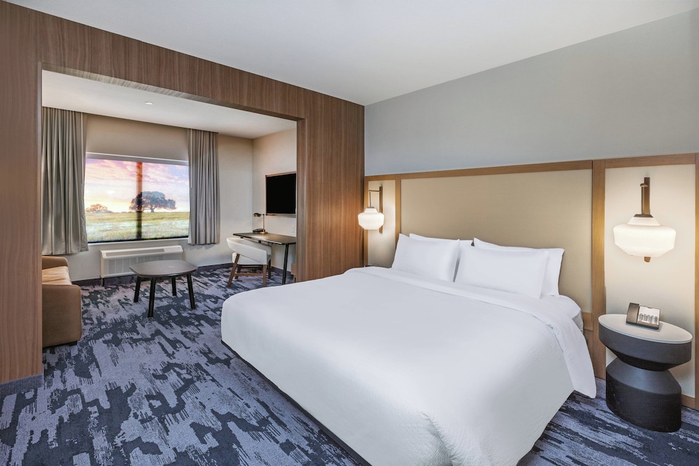 Fairfield Inn & Suites Houston Memorial City Area - photo 12