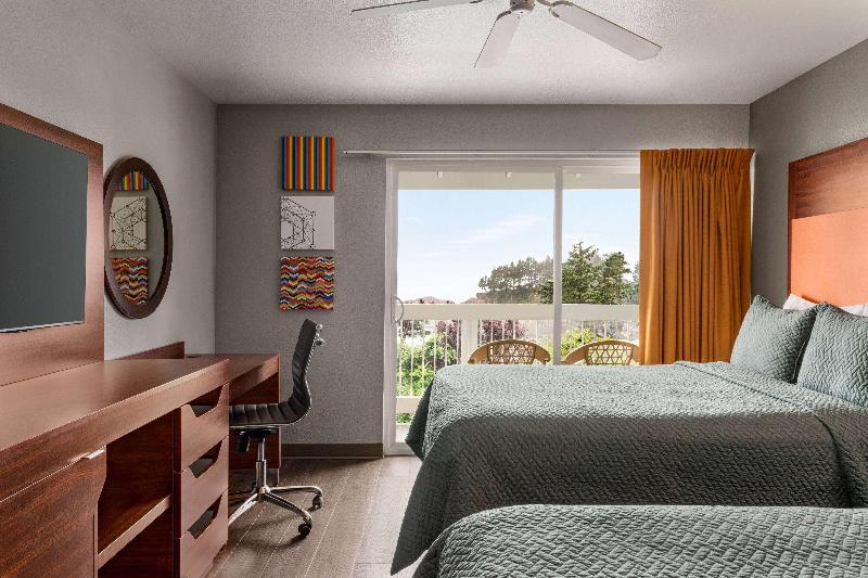 Travelodge by Wyndham Depoe Bay - photo 12