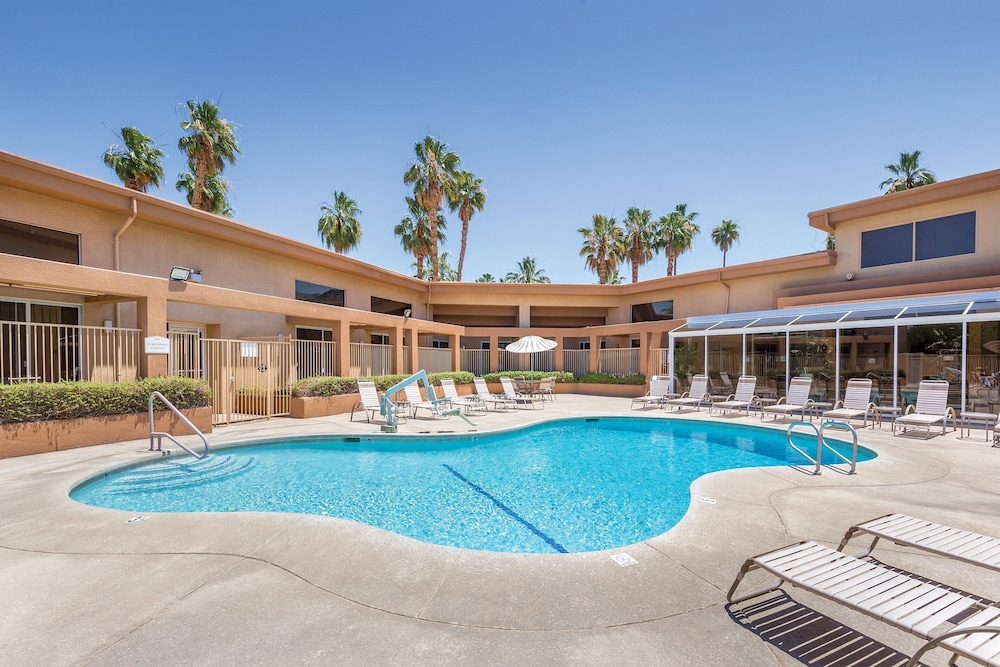 WorldMark Palm Springs Plaza Resort and Spa — hotel in Palm Springs