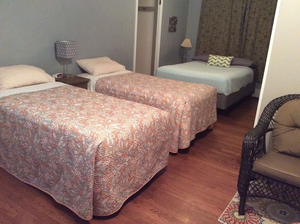 Riverdale Inn - photo 12