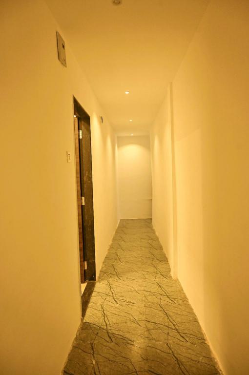 Airport Stay in Pune, India