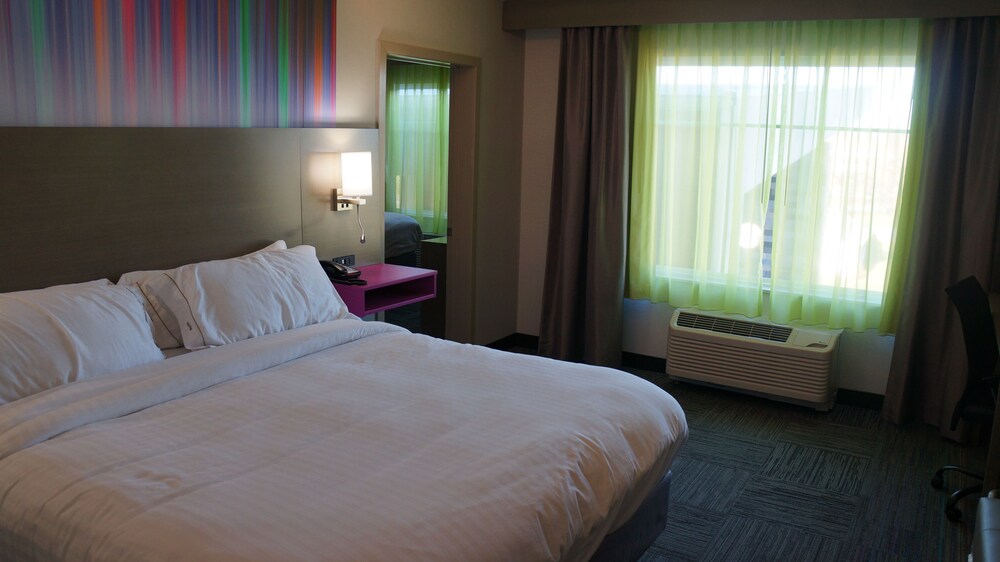Holiday Inn Express & Suites Shippensburg by IHG - photo 20