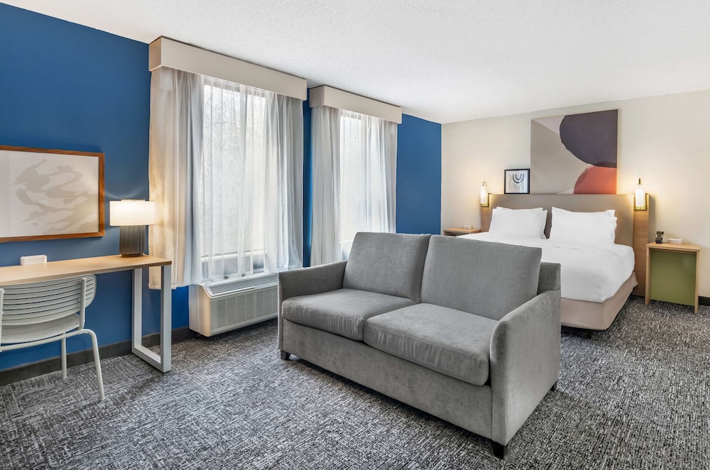 Spark By Hilton Roanoke Airport - photo 5